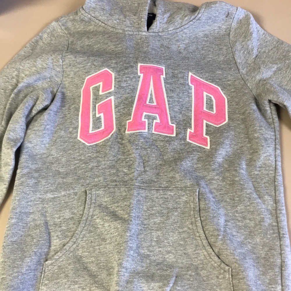 ⭐️3/$20⭐️ Youth hoodie